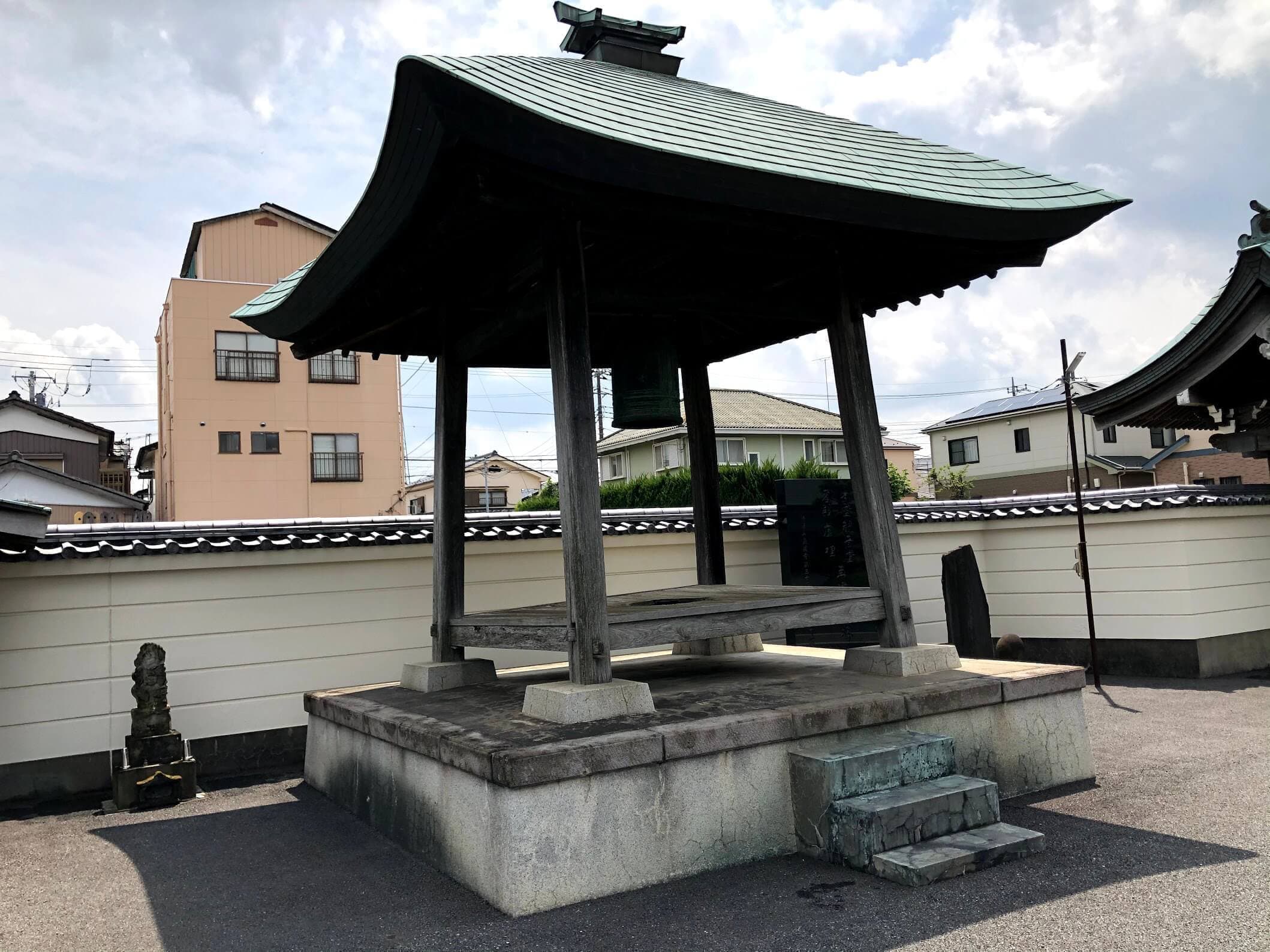 清澤山泉蔵寺：鐘楼堂
